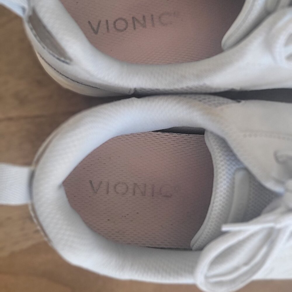 VIONIC Aviate Size 8 Women’s Comfortable Arch Support Walking Sneakers - Picture 4 of 10